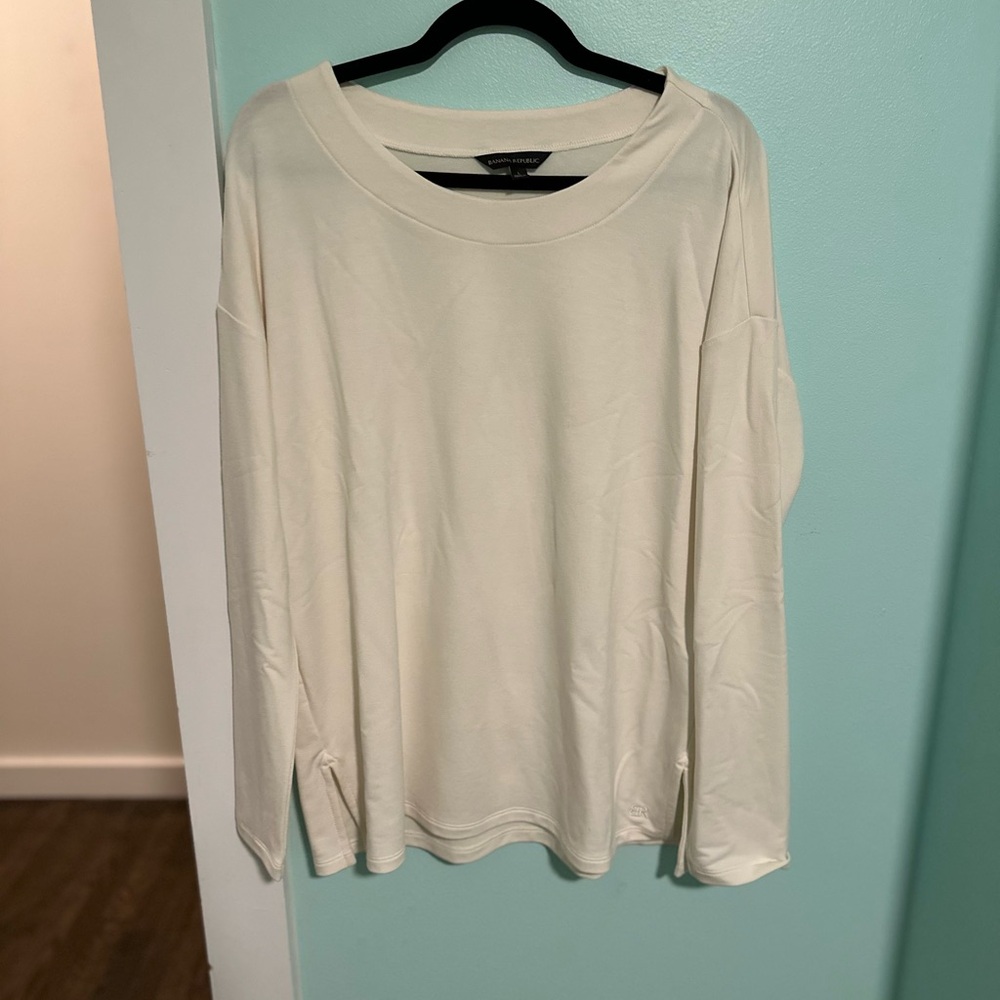 Banana Republic Cream Long Sleeve Large Top